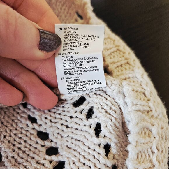 3/$15 beige crochet tank top - Picture 4 of 4